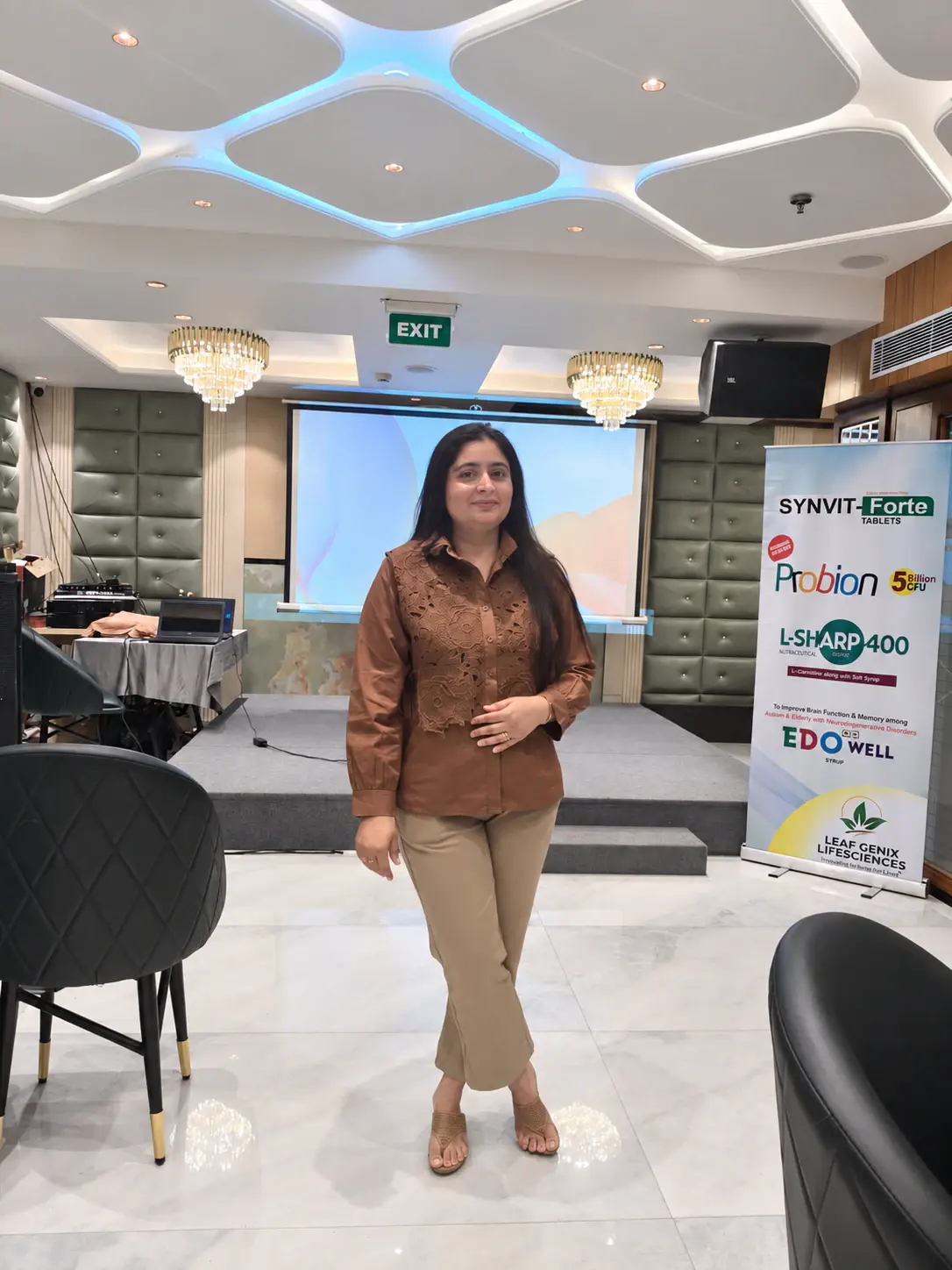 Leaf Genix representative at a healthcare professional event